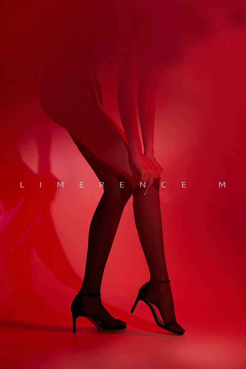 「0.01 ULTRA SHEER STOCKINGS / 筒袜」 - Image 4